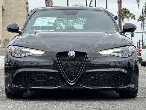 Used 2023 Alfa Romeo Giulia Sprint RWD image 9