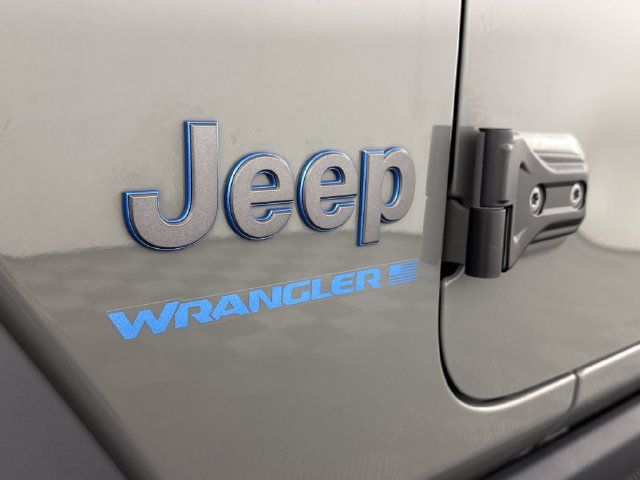 Used 2023 Jeep Wrangler Unlimited Rubicon 4xe w/ Cold Weather Group AWD/4WD image 19
