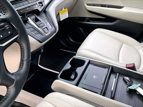 Certified 2026 Honda Odyssey EX-L image 16