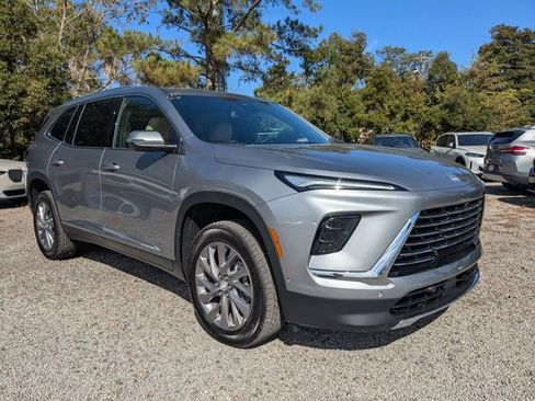 New 2026 Buick Enclave Preferred w/ Super Cruise Package FWD image 2