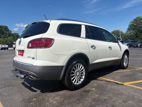 Used 2011 Buick Enclave CXL AWD/4WD image 6