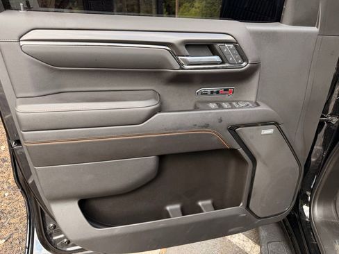 Used 2022 GMC Sierra 1500 AT4 w/ AT4 Premium Package AWD/4WD image 26