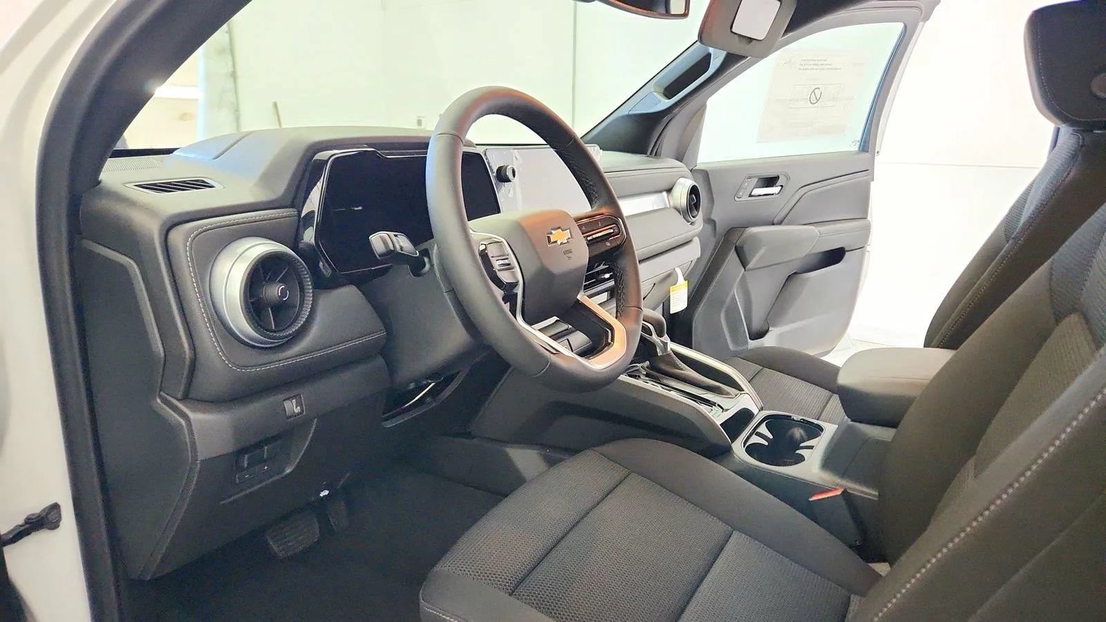 New 2026 Chevrolet Colorado LT w/ Advanced Trailering Package AWD/4WD image 14