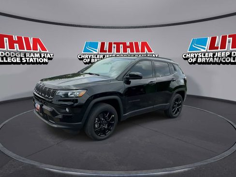 New 2026 Jeep Compass Latitude AWD/4WD image 4