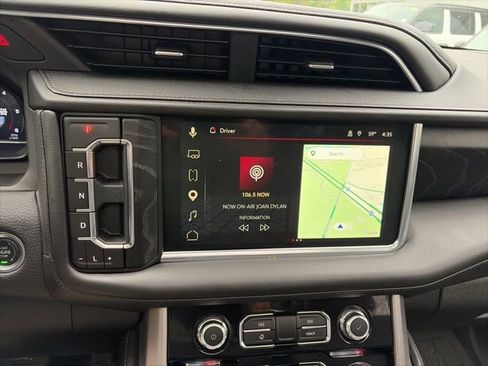 Used 2024 GMC Yukon Denali w/ Advanced Technology Package AWD/4WD image 26