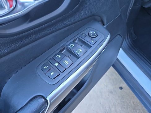 Used 2021 Jeep Cherokee Latitude image 31