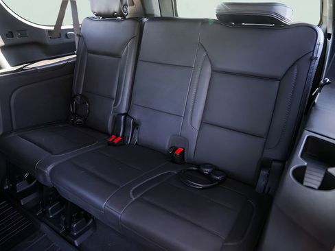 Used 2021 GMC Yukon XL Denali w/ Denali Premium Package RWD image 29