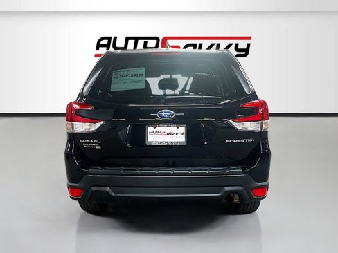 Used 2022 Subaru Forester Premium AWD/4WD image 6