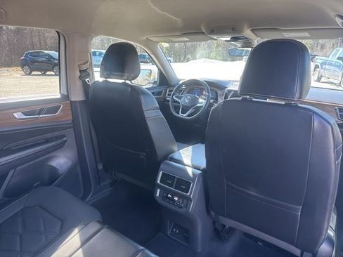 Used 2024 Volkswagen Atlas SE AWD/4WD image 36