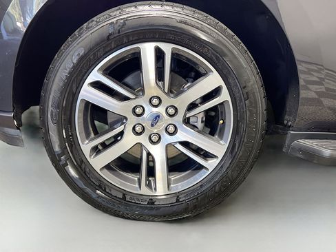 Used 2024 Ford Expedition Max Limited image 14