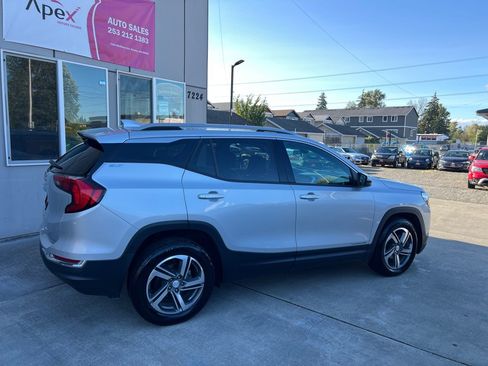 Used 2020 GMC Terrain SLT w/ Preferred Package AWD/4WD image 8