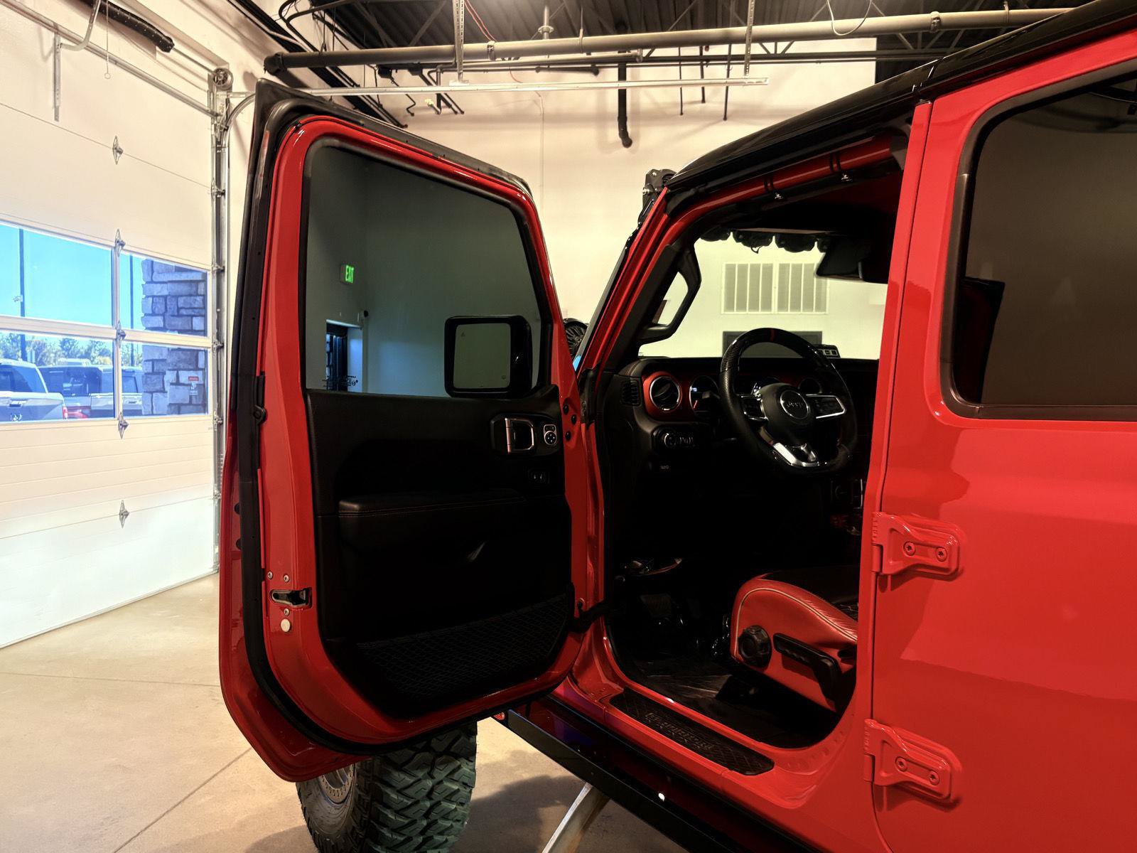 Used 2020 Jeep Gladiator Rubicon AWD/4WD image 45