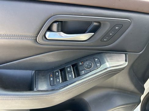 Used 2022 Nissan Rogue SL FWD image 19