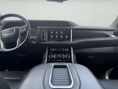 Used 2021 GMC Yukon XL Denali AWD/4WD image 9