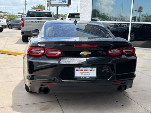 Used 2022 Chevrolet Camaro LS RWD image 8