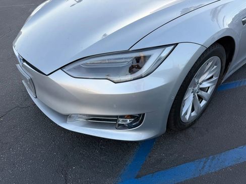 Used 2018 Tesla Model S 75D image 4