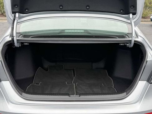 Used 2025 Honda Accord EX-L image 9