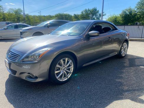 Used 2013 INFINITI G37 Convertible w/ Premium Pkg RWD image 36