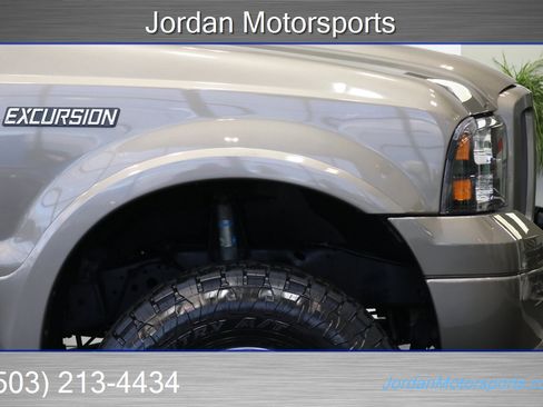 Used 2005 Ford Excursion Limited image 47