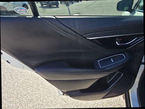 Used 2023 Subaru Outback Limited image 12