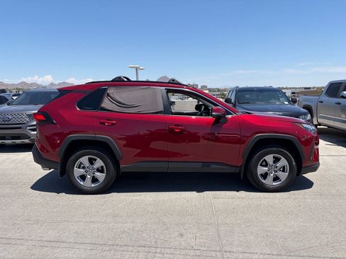 Used 2025 Toyota RAV4 XLE AWD/4WD image 3