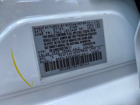 Used 2025 Nissan Sentra SV FWD image 27