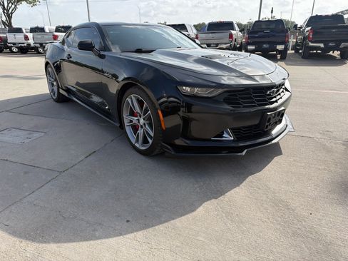 Used 2021 Chevrolet Camaro LT w/ RS Package RWD image 5