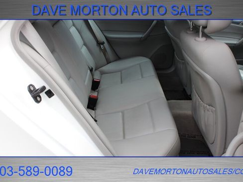Used 2006 Mercedes-Benz C 230 Sedan image 15