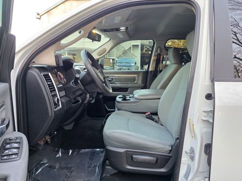 Used 2017 RAM 2500 SLT image 12