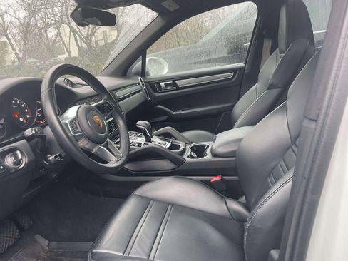 Used 2023 Porsche Cayenne Platinum Edition image 15