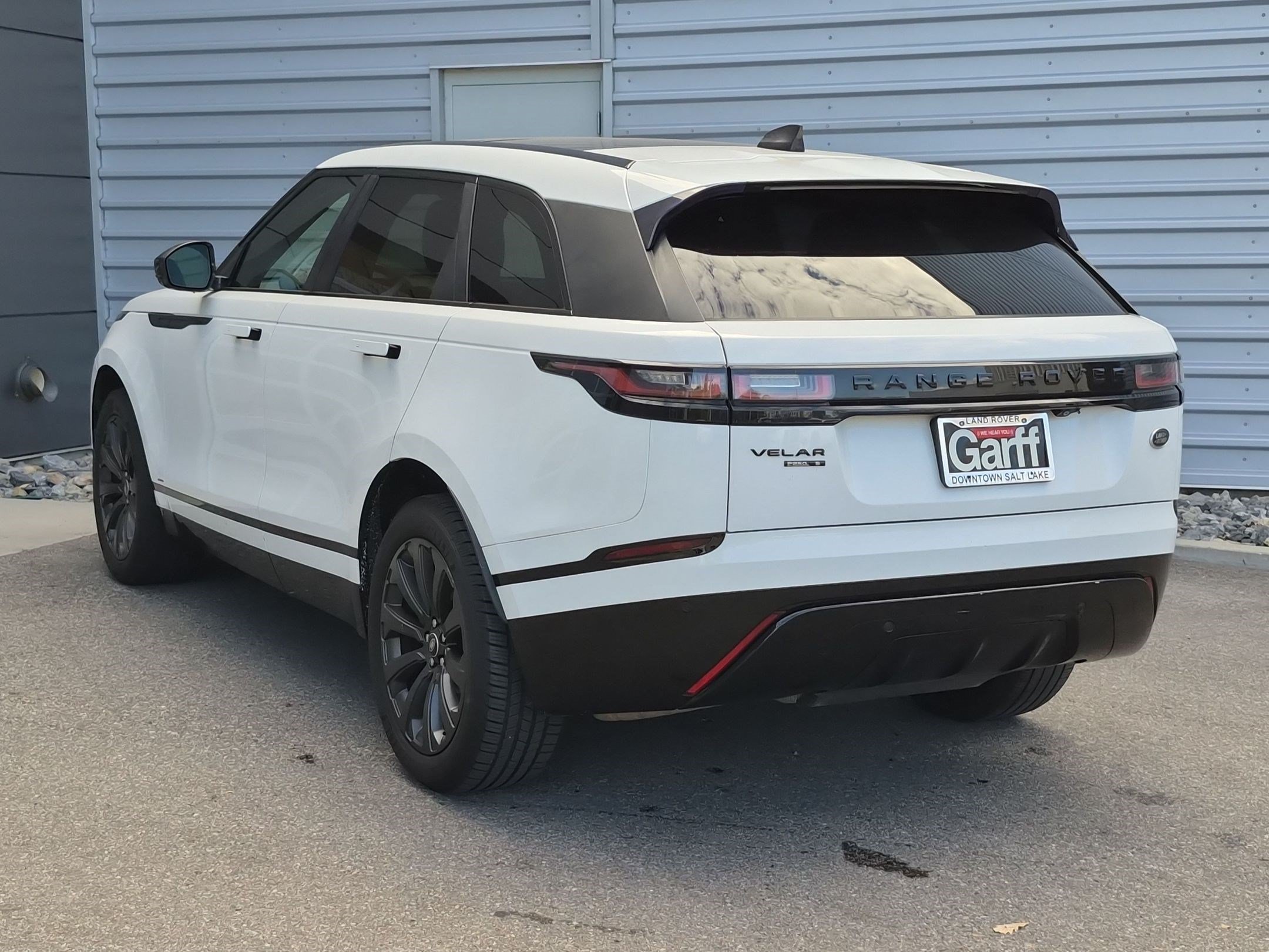 Used 2020 Land Rover Range Rover Velar R-Dynamic S AWD/4WD image 10