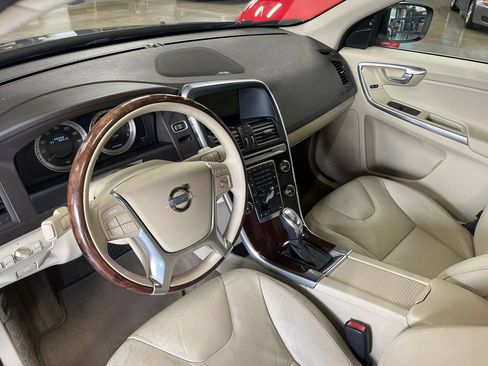 Used 2013 Volvo XC60 T6 Premier Plus AWD/4WD image 33