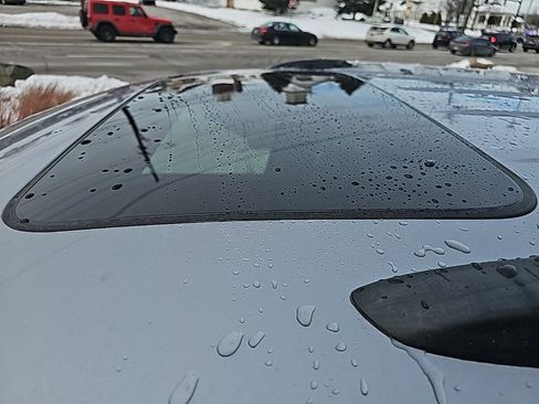 Certified 2020 Jeep Grand Cherokee Limited w/ Premium Lighting Group image 12