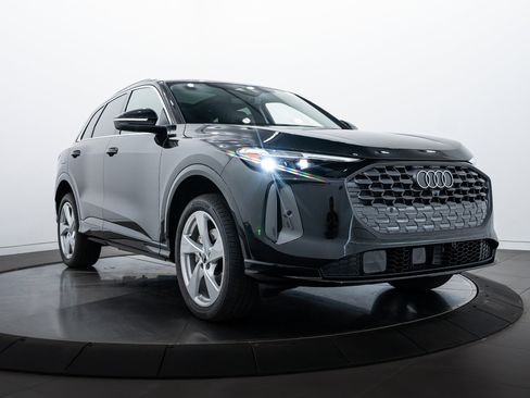 New 2025 Audi Q5 Premium Plus image 2