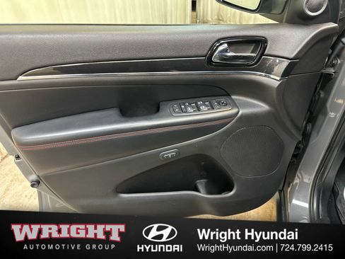 Used 2020 Jeep Grand Cherokee Trailhawk image 9