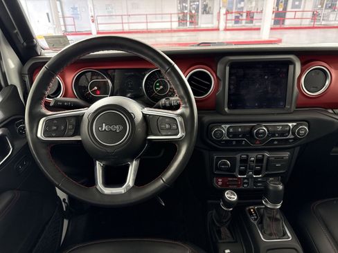Used 2023 Jeep Wrangler Unlimited Rubicon w/ LED Lighting Group AWD/4WD image 16