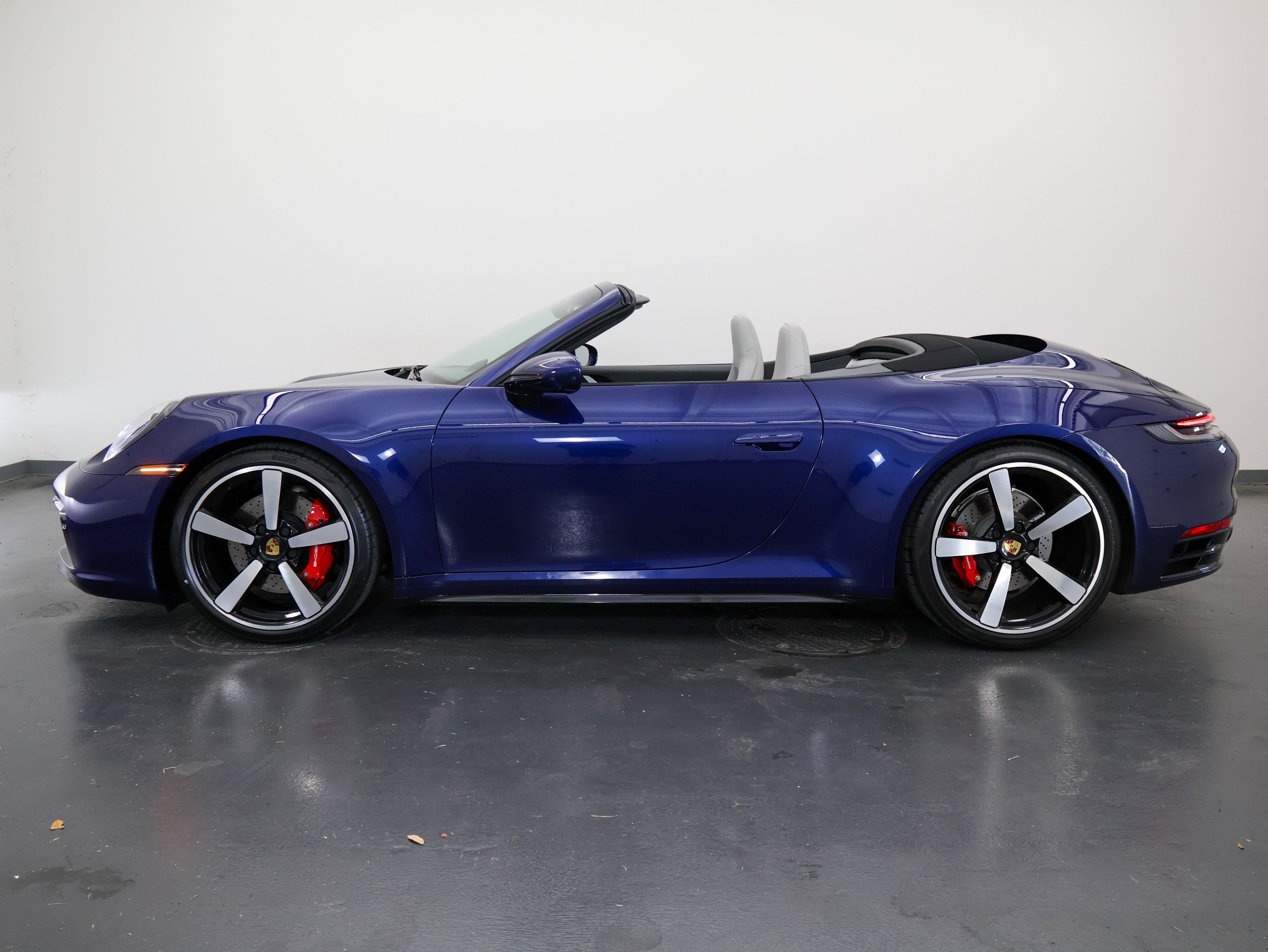 Used 2024 Porsche 911 Carrera 4S AWD/4WD image 7