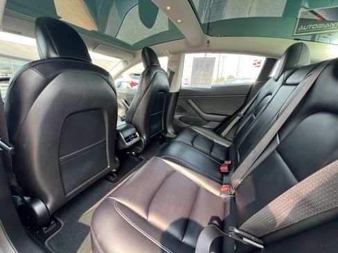 Used 2018 Tesla Model 3 Long Range image 18