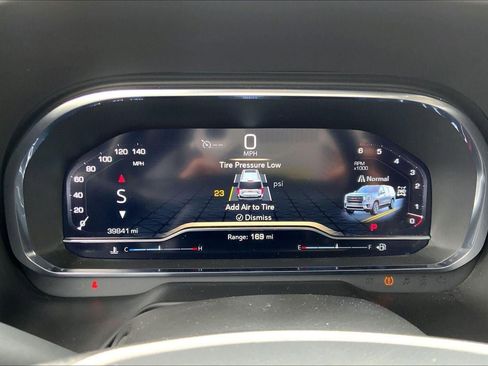 Used 2024 GMC Yukon XL AT4 w/ AT4 Premium Package image 20