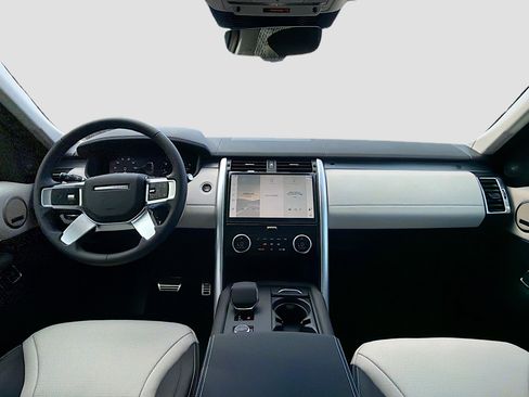 New 2026 Land Rover Discovery Limited Edition image 17