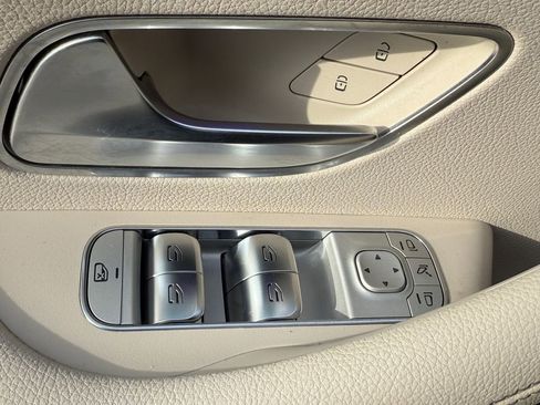 Used 2020 Mercedes-Benz GLS 450 4MATIC image 10