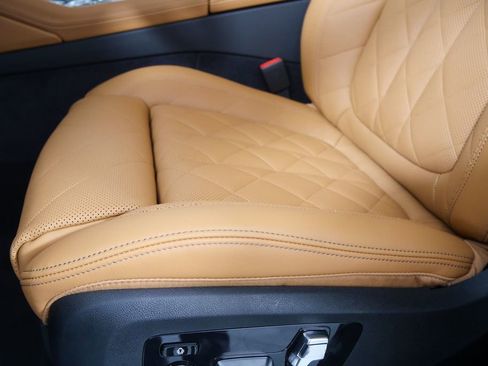 New 2026 BMW X6 M60i image 11