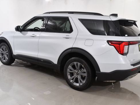 New 2026 Ford Explorer Active w/ Active Comfort Package AWD/4WD image 15