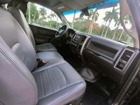 Used 2017 RAM 1500 Tradesman RWD image 33