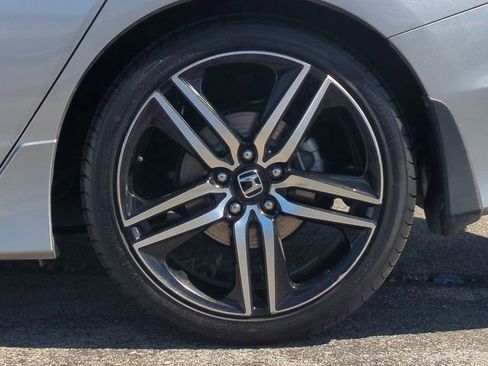 Used 2017 Honda Accord Touring image 45