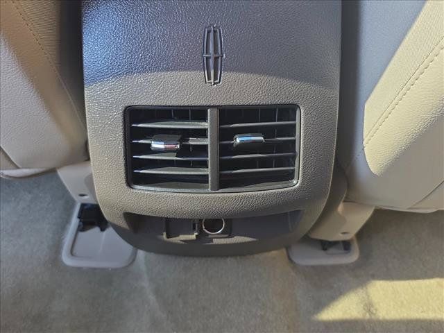 Used 2015 Lincoln MKX FWD w/ Equipment Group 102A image 17
