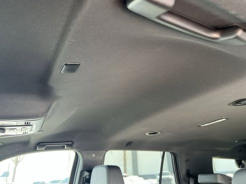 Used 2024 Chevrolet Tahoe LT image 24