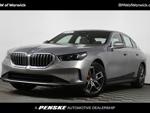 Used 2026 BMW 530i w/ Premium Package RWD image 1