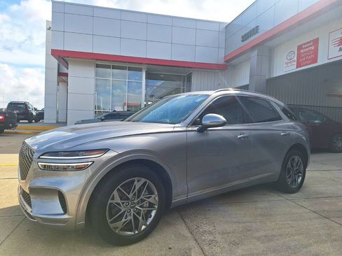 Used 2025 Genesis GV70 2.5T w/ Advanced Package AWD/4WD image 8
