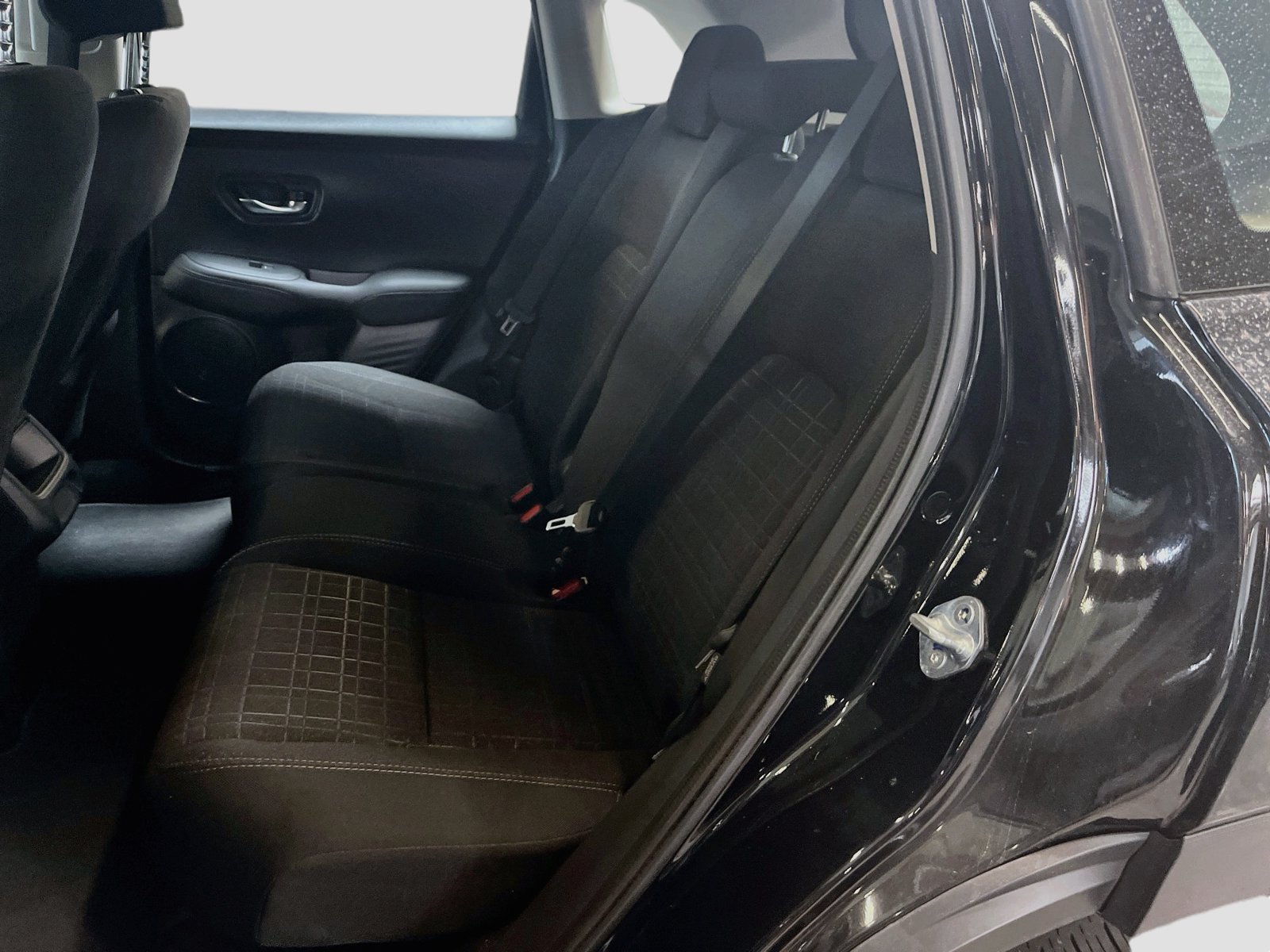 Used 2025 Honda HR-V LX image 22
